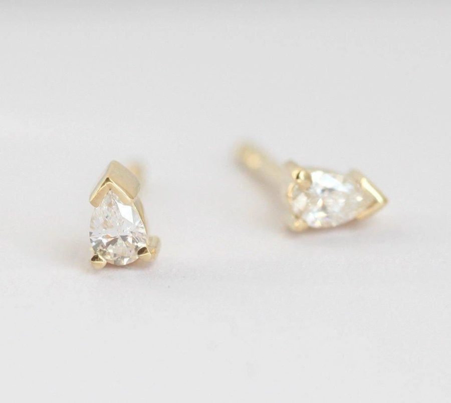 Diamond-Studs-Earrings