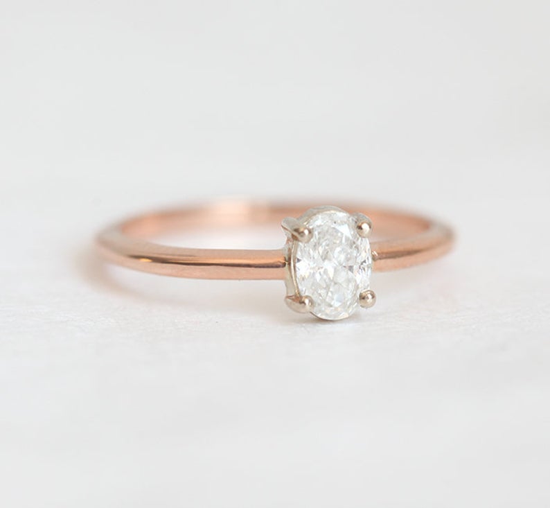 Oval-Diamond-Engagement-Ring-Set