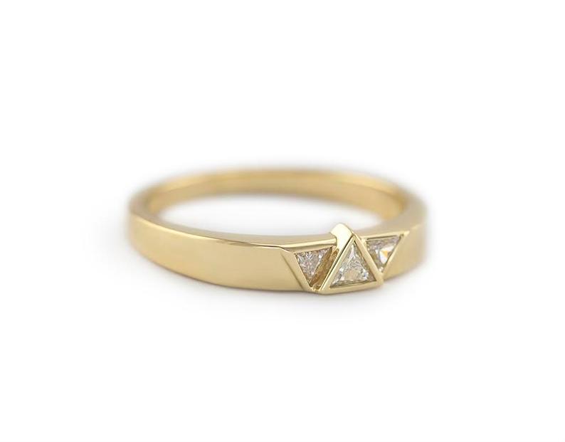 triangle-diamond-ring