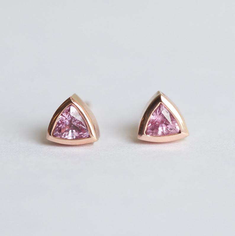 sapphire-stud-earrings